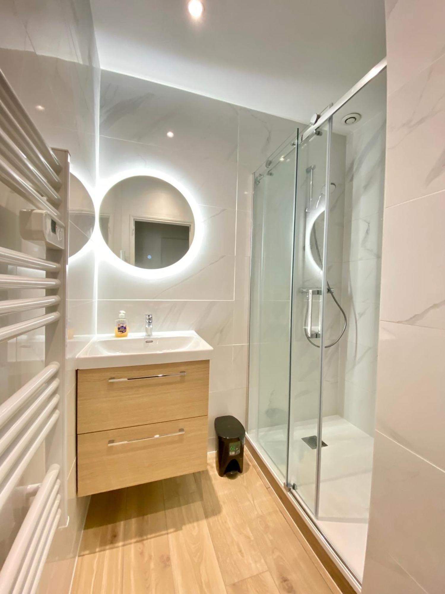 Tres Beau T2 42m2 Lumineux, Moderne Et Renove Avec Fibre Apartment